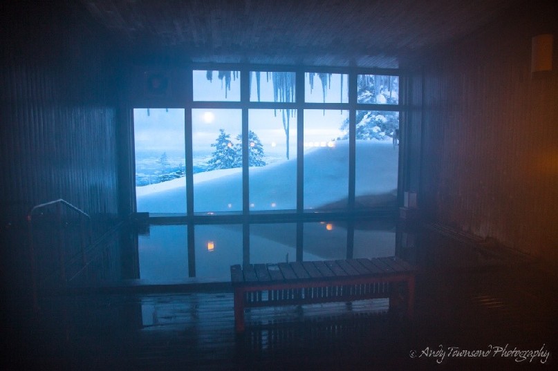 Looking out onto a winter scene at the Kamihoroso onsen.